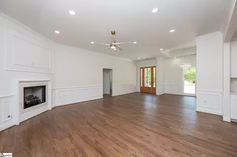 Living - 201 Compass Pt, Ninety Six, SC 29666 photo 3 of 5