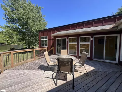 Exterior - 109 Buckingham Rd, Easley, SC 29640 photo 6 of 7