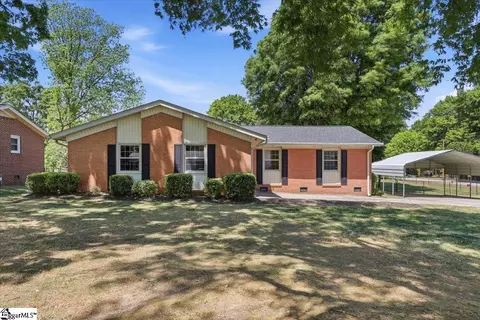 27 Cherrylane Dr, Greenville, SC 29617