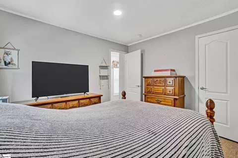 Bedroom - 121 Pendleton Woods Cir, Central, SC 29630 photo 5 of 7
