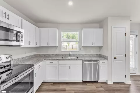Kitchen - 430 Edenvale Dr, Greer, SC 29651 photo 2 of 2
