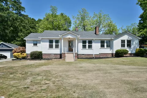 110 Belton Dr, Williamston, SC 29697