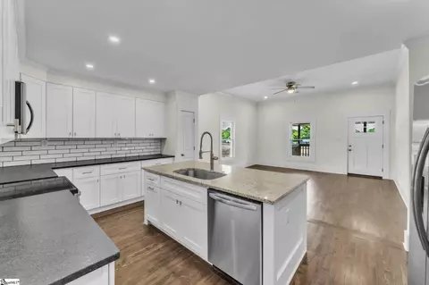 Kitchen - 706 S 5th St, Easley, SC 29640 photo 2 of 5