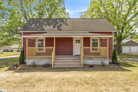 706 S 5th St, Easley, SC 29640