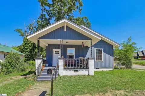 200 Jefferson St, Clinton, SC 29325