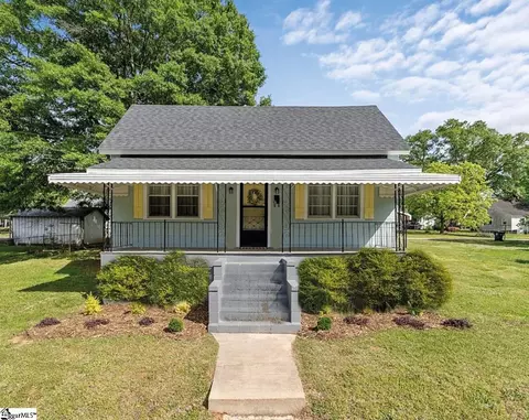 8 Brock Ln, Pelzer, SC 29669