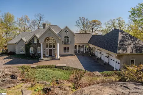 33 Southview Ledge Rd, Landrum, SC 29356