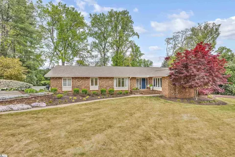 21 Chanticleer Dr, Greenville, SC 29605