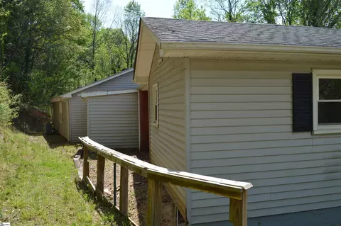 Exterior - 191 Flat Rock Hill Rd, Tryon, NC 28782 photo 3 of 7