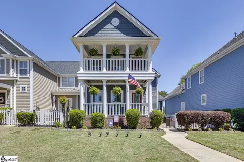 15 Valcourt Cir, Simpsonville, SC 29680