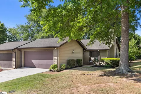 416 Sparrow Hawk Ct, Greer, SC 29650