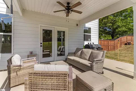 Exterior - 140 Lauden Dr, Moore, SC 29369 photo 3 of 6