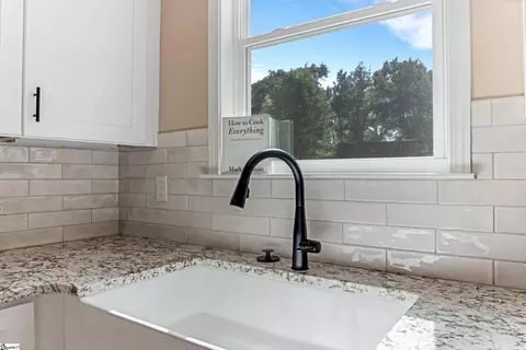 Kitchen - 140 Lauden Dr, Moore, SC 29369 photo 5 of 5