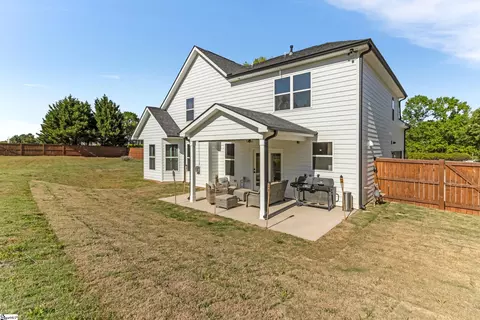 Exterior - 140 Lauden Dr, Moore, SC 29369 photo 4 of 6