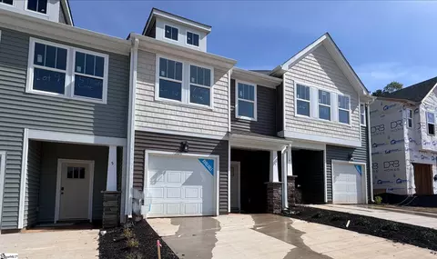 7 Starks Cir, Simpsonville, SC 29680