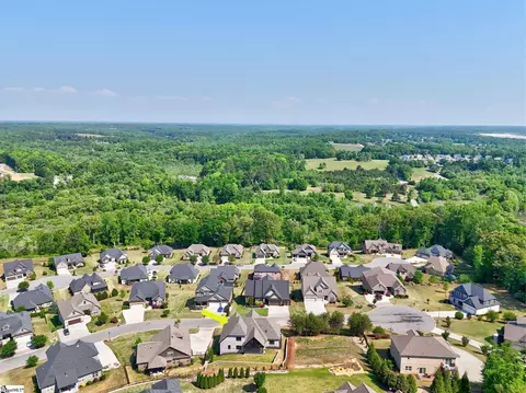 View/Area - 1038 Tuscany Dr, Anderson, SC 29621 photo 3 of 4