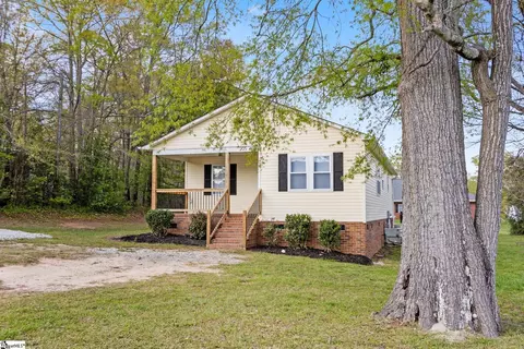 205 E Florida St, Clinton, SC 29325
