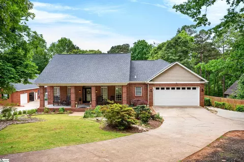135 Winding River Dr, Anderson, SC 29625