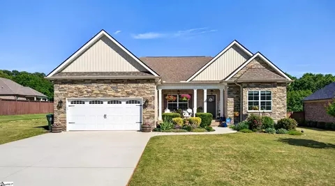 205 Cedar Knoll Way, Greer, SC 29651