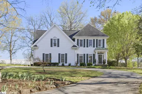 390 Blakely Ave, Piedmont, SC 29673
