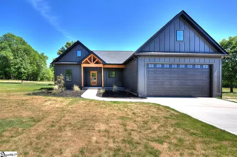 408 Edgewood Dr, Belton, SC 29627