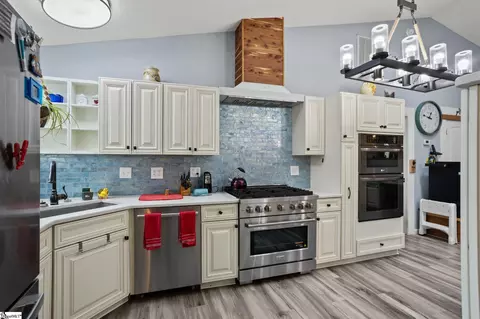 Kitchen - 216 Cornelson Dr, Greer, SC 29651 photo 3 of 3