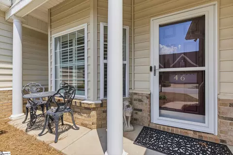 46 Barnwood Cir, Greenville, SC 29607