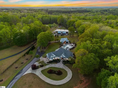 224 Hillside Church Rd, Fountain Inn, SC 29644