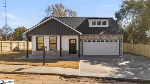 367 College St, Spartanburg, SC 29303