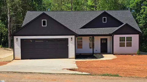 195 Susans Rd, Gaffney, SC 29341