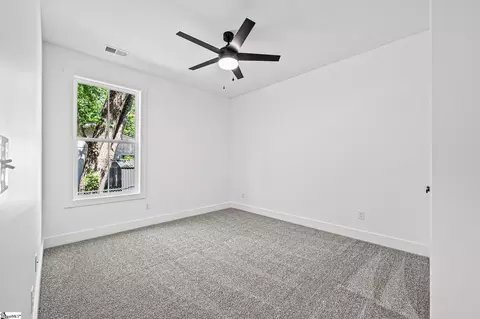 Bedroom - 329 Wall St, Campobello, SC 29322 photo 5 of 8
