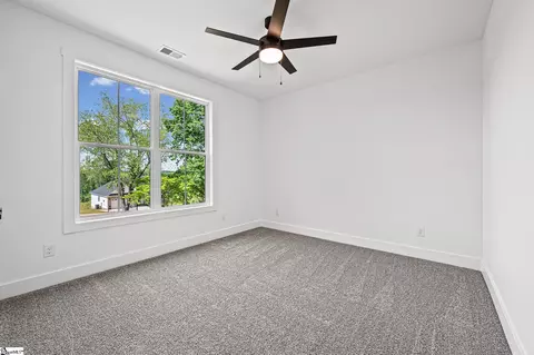 Bedroom - 329 Wall St, Campobello, SC 29322 photo 3 of 8