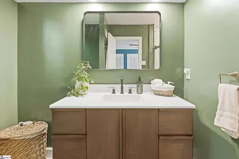 Bath - 2804 Echo Trl, Anderson, SC 29621 photo 1 of 4