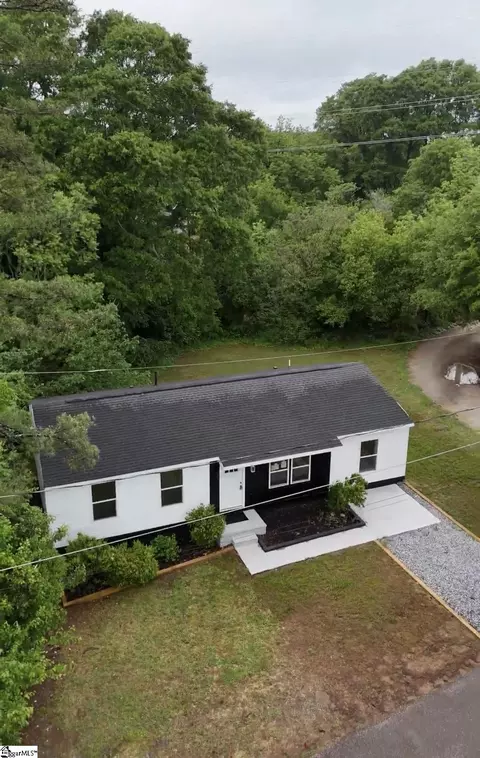 107 Cottage Ln, Lyman, SC 29365