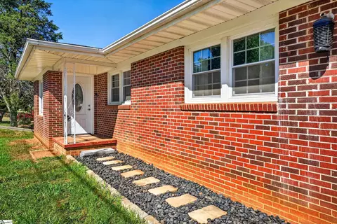 4853 S Main St, Cowpens, SC 29330
