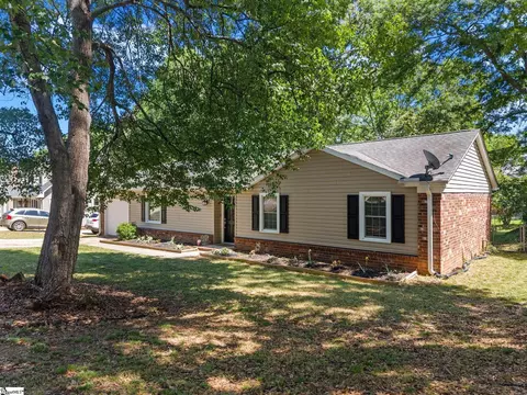 112 Canebrake Cir, Greer, SC 29650