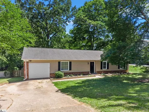 112 Canebrake Cir, Greer, SC 29650