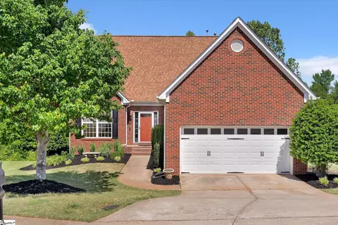8 Coulter Ct, Greer, SC 29650