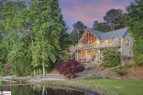 1113 Dickson Rd, Campobello, SC 29322