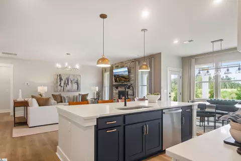 Kitchen - 27 Bramall Dr, Greer, SC 29651 photo 3 of 3