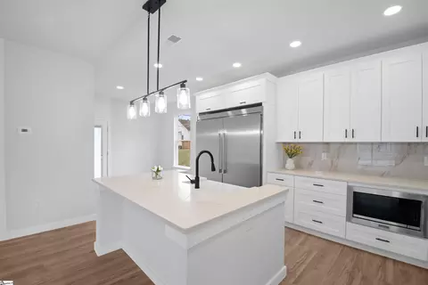 Kitchen - 301 Front St, Easley, SC 29640 photo 3 of 5