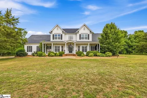 104 Allison Dr, Fountain Inn, SC 29644