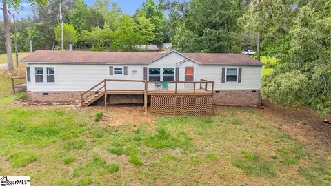 90 E Stagecoach Rd, Cross Hill, SC 29332