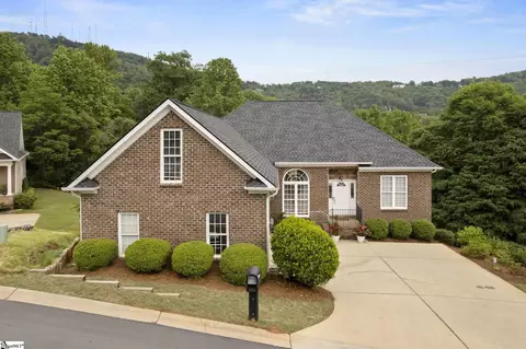 9 Belle Terre Ct, Greenville, SC 29609