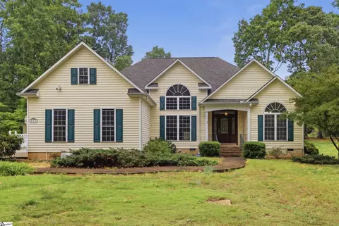 950 Spring Valley Rd, Inman, SC 29349