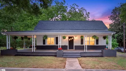 157 S Linda St, Cowpens, SC 29330