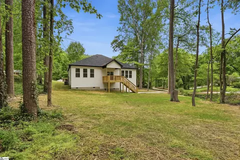 Exterior - 206 Kendrick St, Greer, SC 29651 photo 6 of 7
