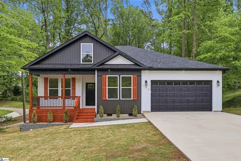 206 Kendrick St, Greer, SC 29651