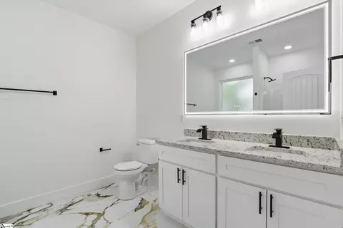 Bath - 206 Kendrick St, Greer, SC 29651 photo 1 of 2