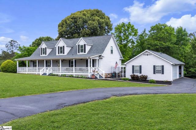 205 Stonewood Dr, Greenwood, SC 29649